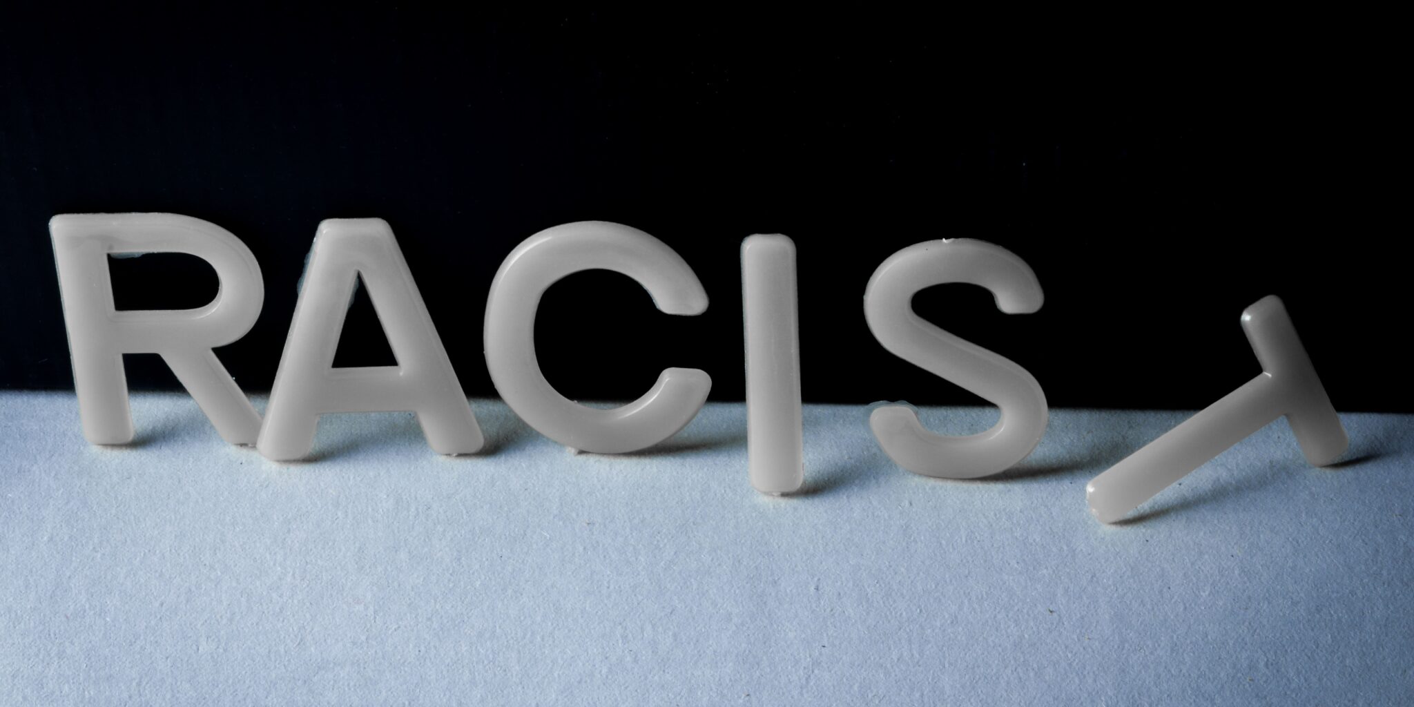 Sinister sounds: How the phonetics of scare words amplify their meaning ...